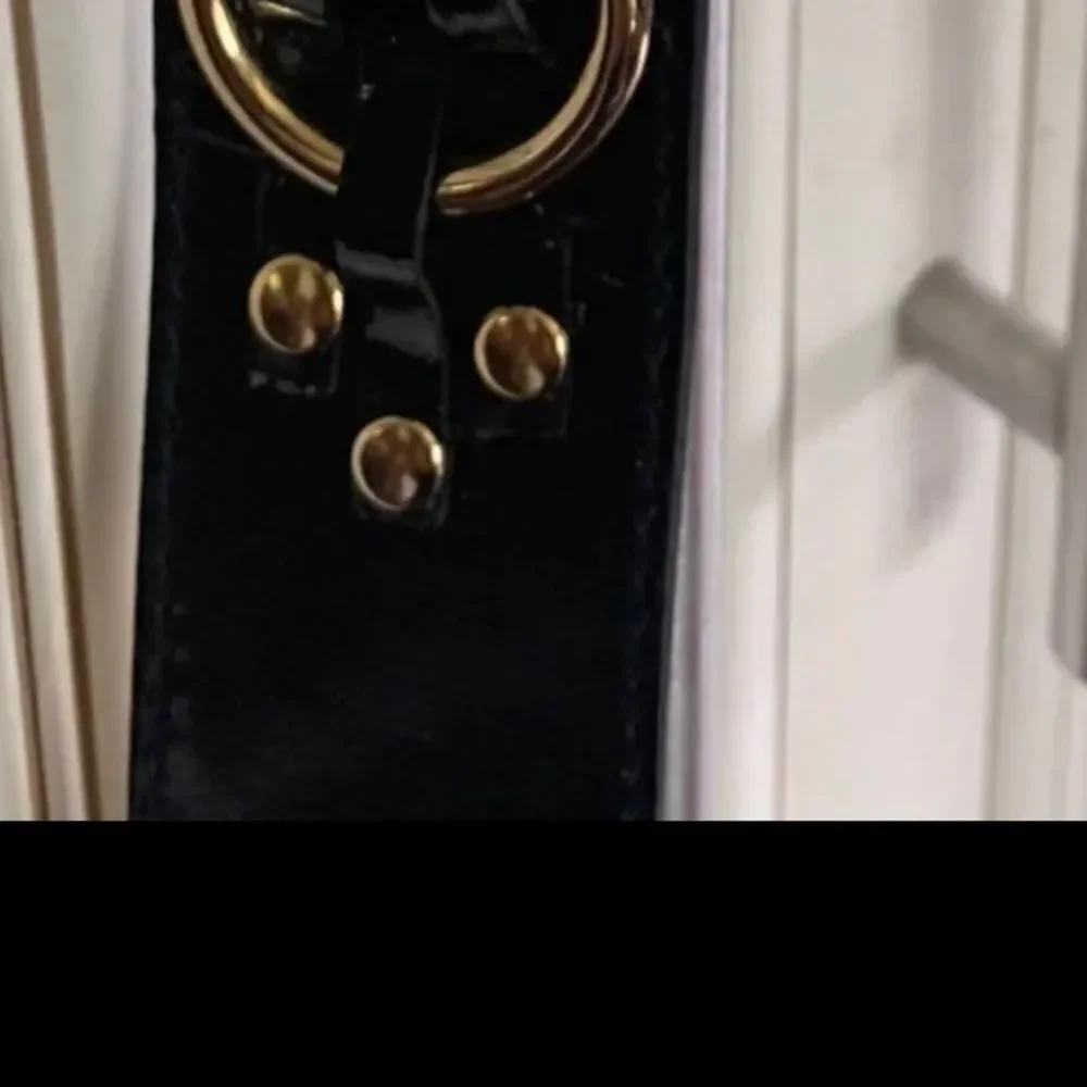 VERSACE JEANS COUTURE logo-plaque belt GOLD AND BLACK Belt .